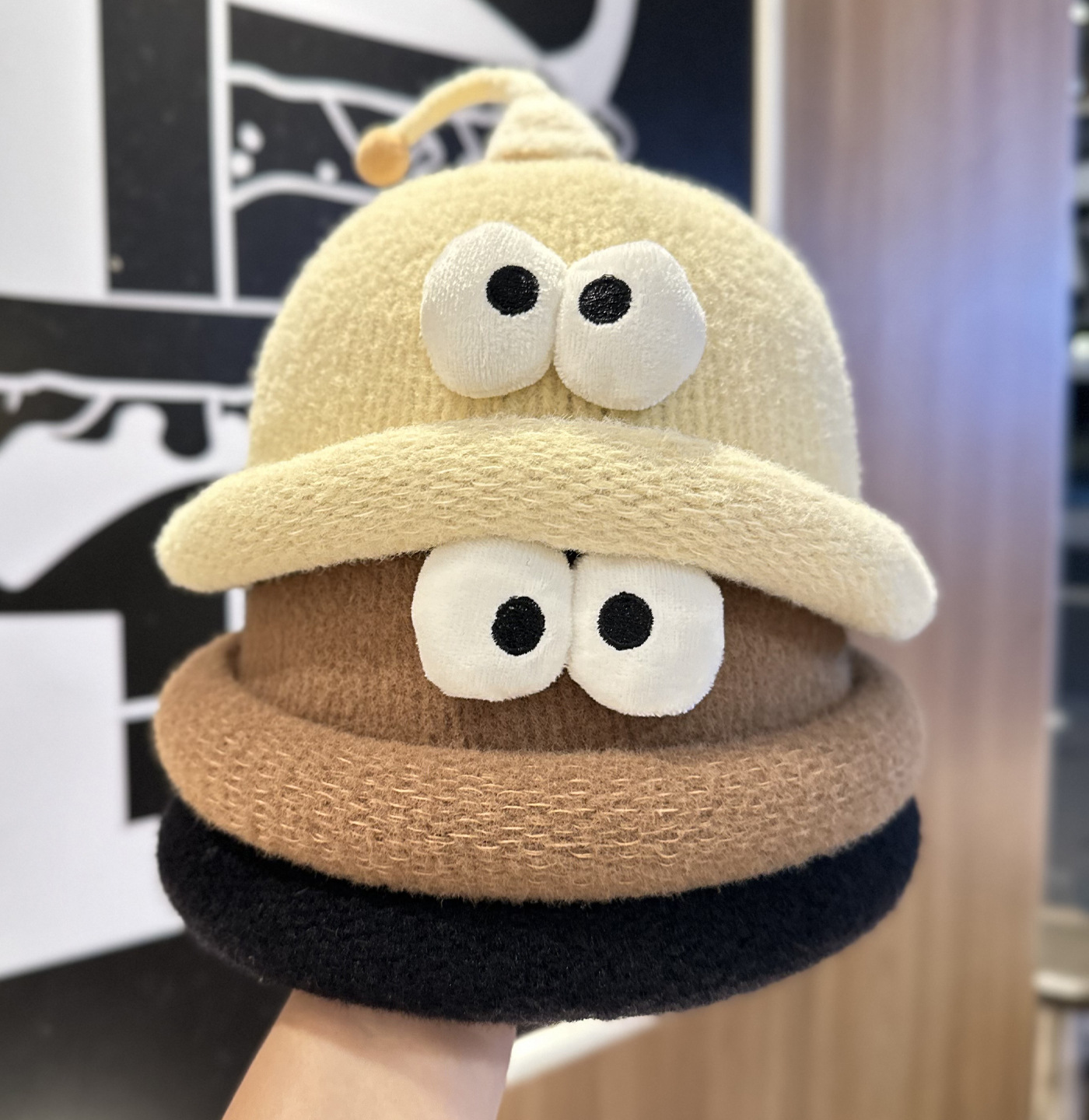 Playful Big-Eyed Garlic Knitte - Beanie Cuffed Knit incelemesi ve fiyatı